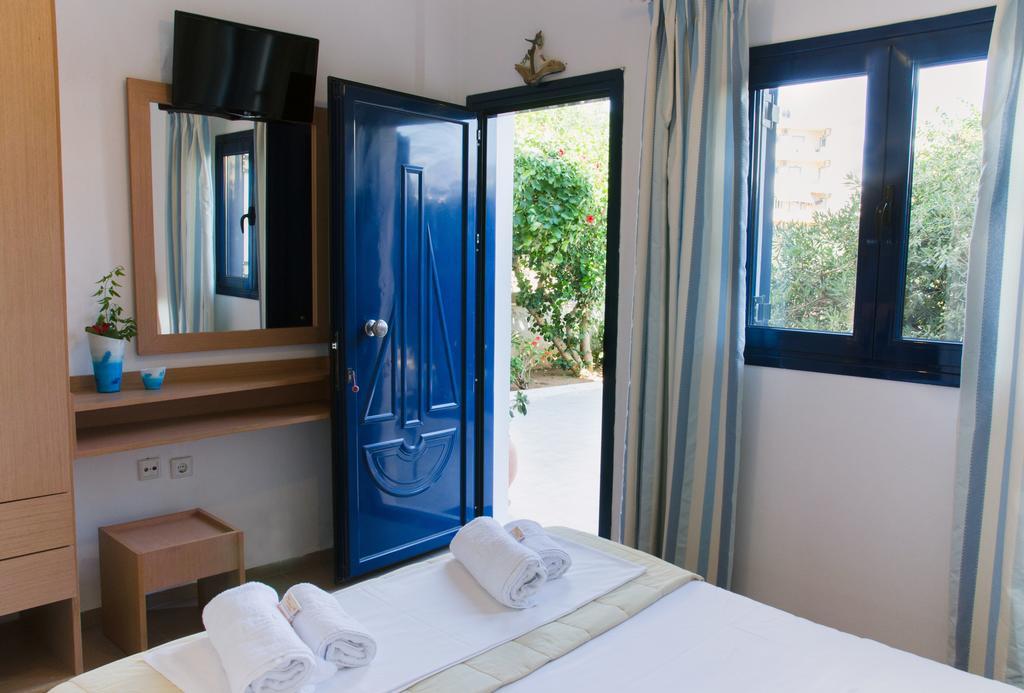 Yialos Studios-Apartments Makry Gialos  Exterior photo