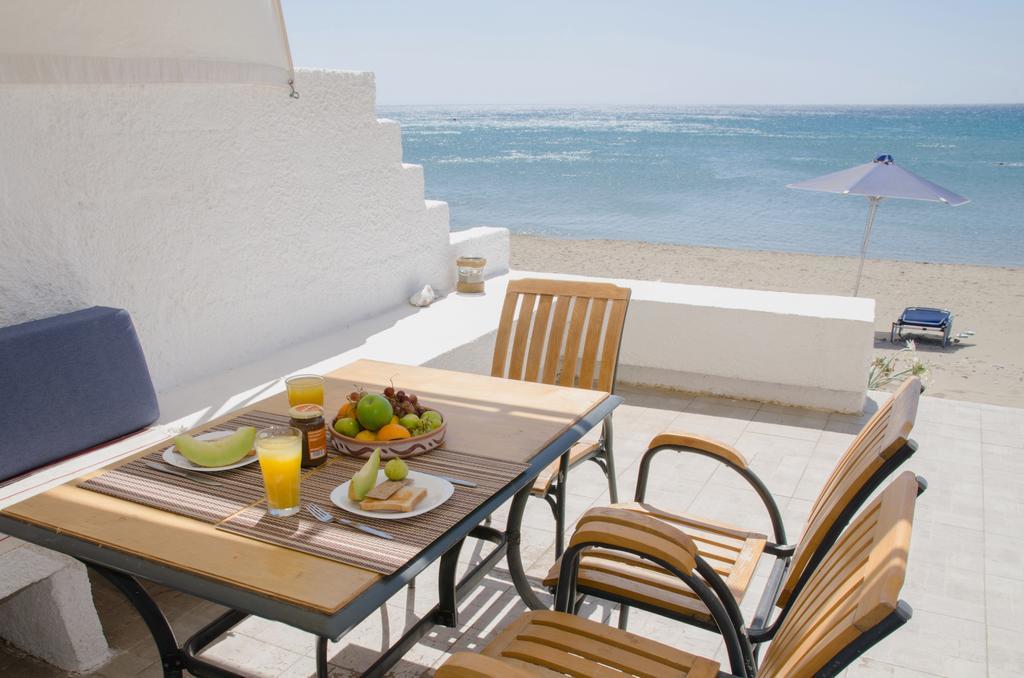 Yialos Studios-Apartments Makry Gialos  Exterior photo